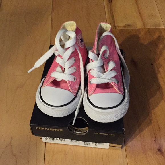 Converse Other - Pink Converse size 3